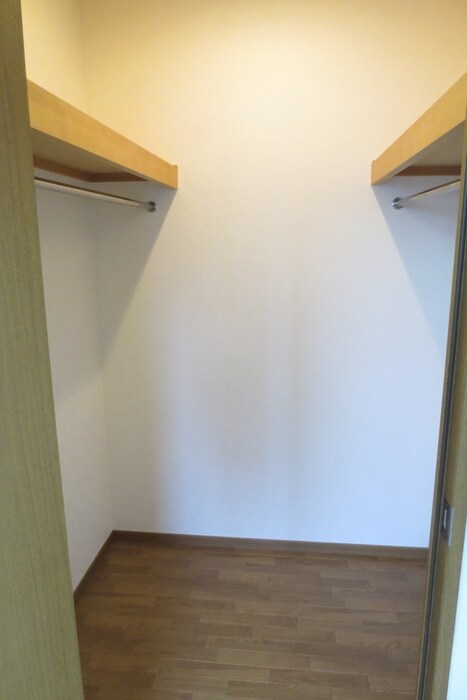 物件内観写真13　(収納)