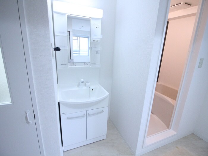 物件内観写真11　(洗面)