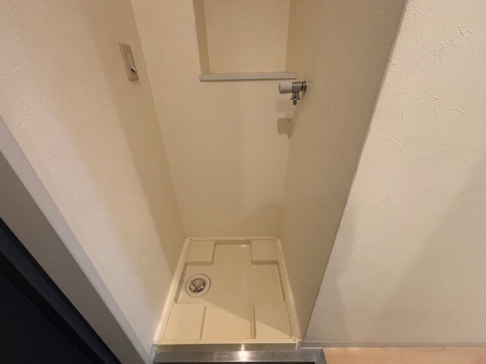 物件内観写真11　(洗濯機置場)