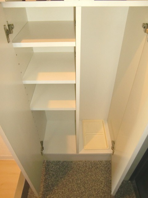 物件内観写真12　(靴箱)