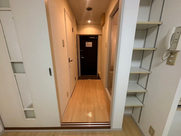 物件内観写真12　(廊下)