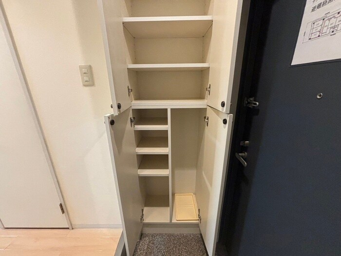 物件内観写真16　(靴箱)
