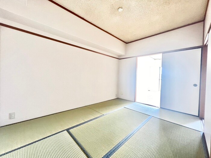 物件内観写真10　(居室)