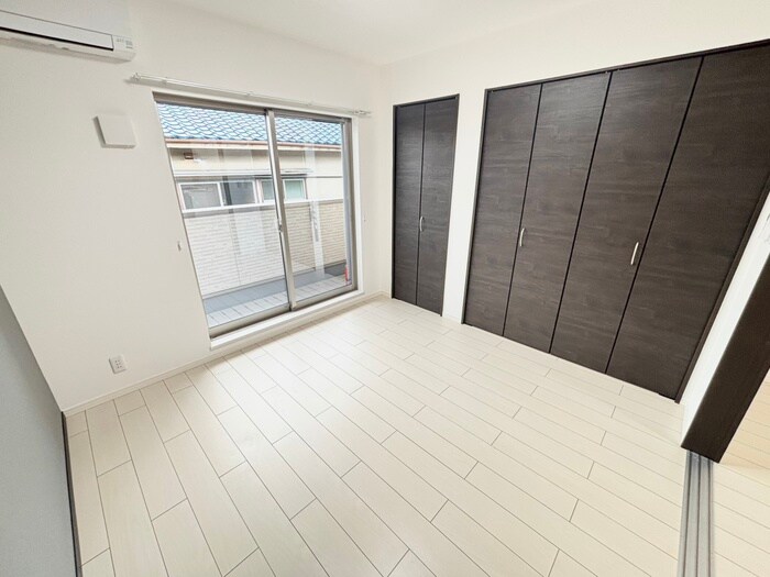 物件内観写真8　(居室)