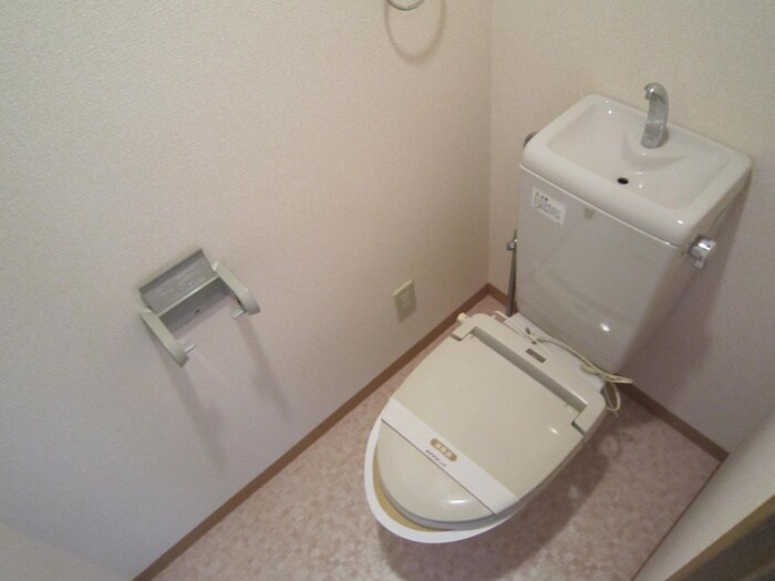 物件内観写真14　(トイレ)