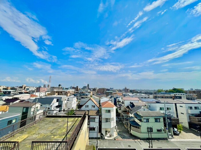 物件内観写真17　(室内からの展望)