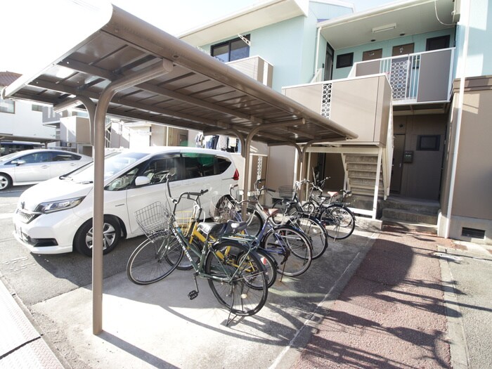物件外観写真5　(駐輪場)