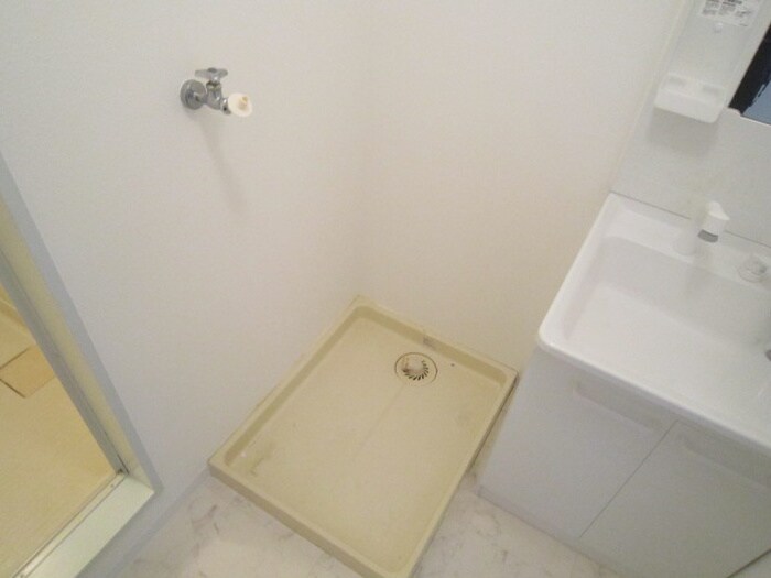 物件内観写真11　(洗濯機置場)