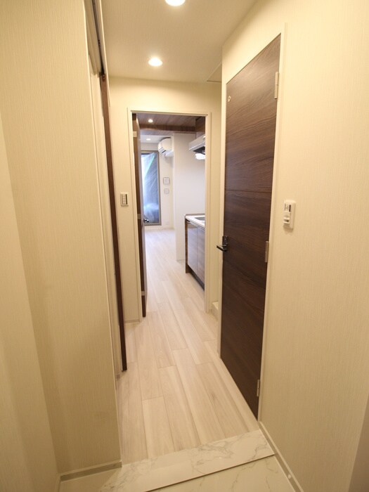 物件内観写真16　(廊下)