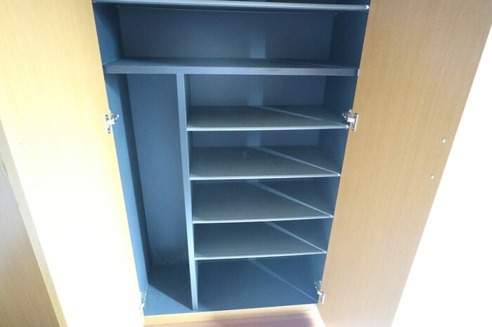 物件内観写真10　(靴箱)