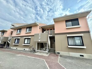 フローラルシティⅠB棟外観写真