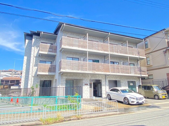 物件外観写真1　(外観写真)