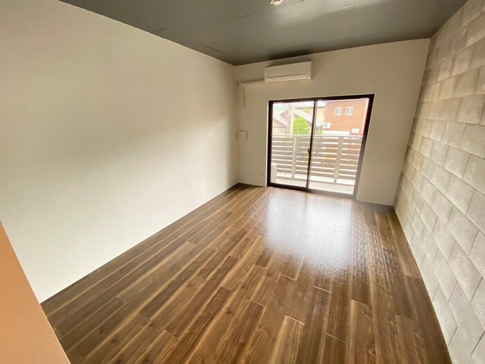 物件内観写真10　(居室)