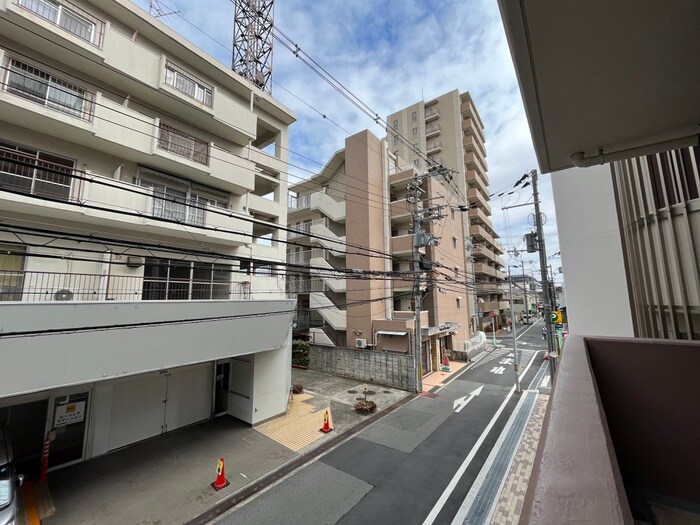 物件内観写真17　(室内からの展望)