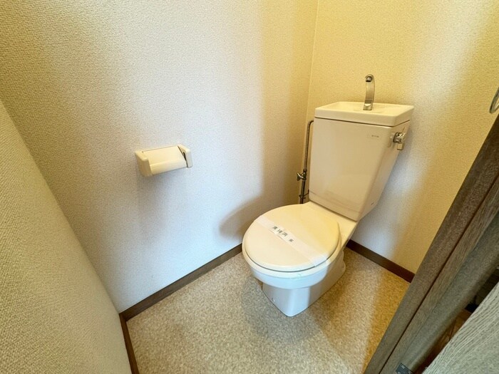 物件内観写真11　(トイレ)