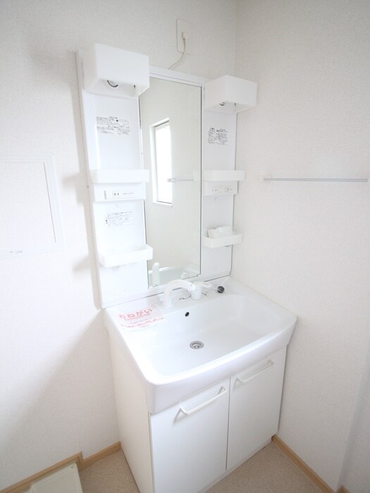 物件内観写真15　(洗面)