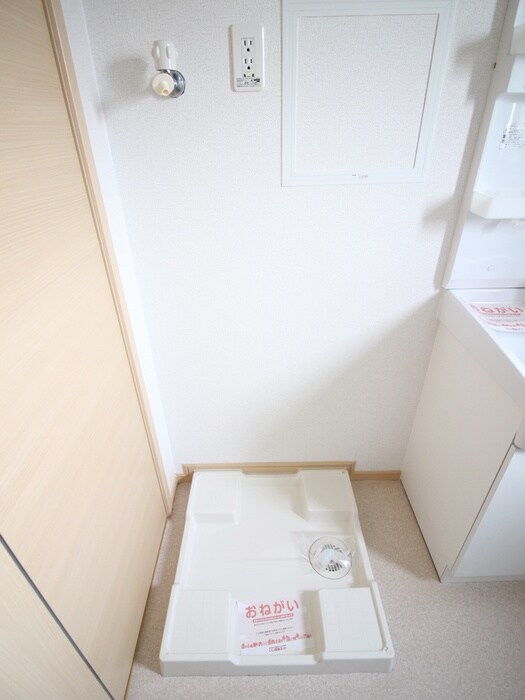 物件内観写真19　(洗濯機置場)