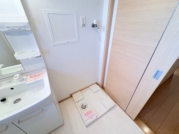 物件内観写真20　(洗濯機置場)