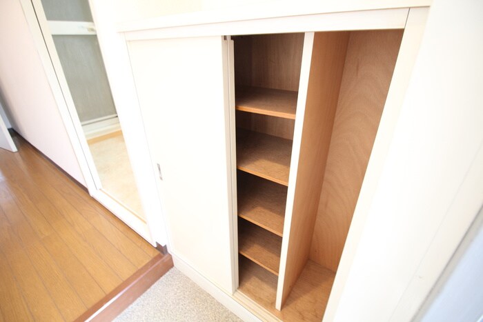 物件内観写真15　(靴箱)