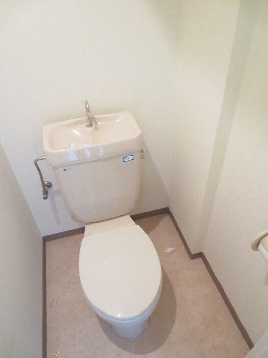 物件内観写真9　(トイレ)