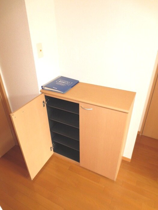 物件内観写真17　(靴箱)