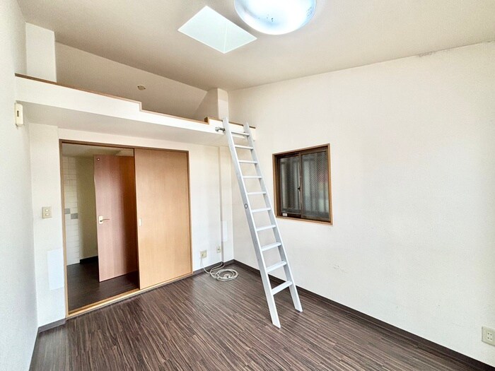 物件内観写真8　(居室)