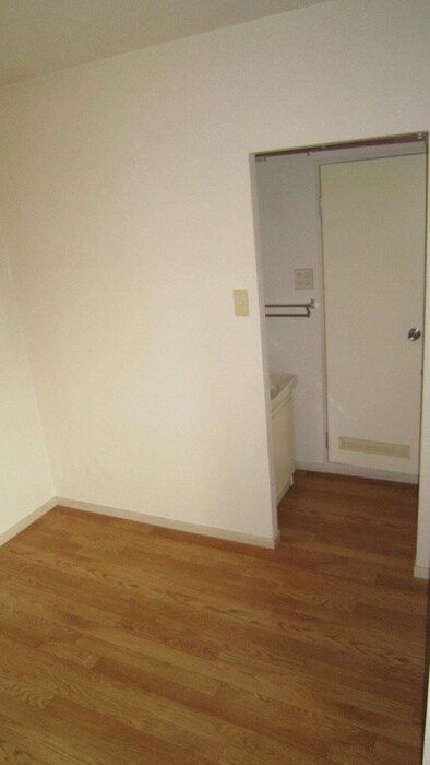 物件内観写真6　(居室)