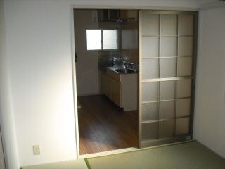 物件内観写真10　(居室)