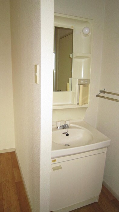 物件内観写真12　(洗面)