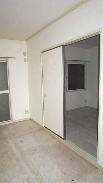 物件内観写真15　(居室)