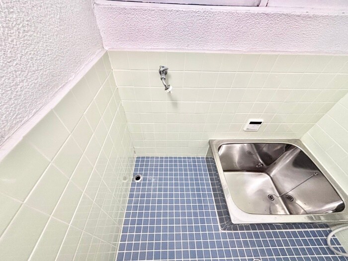 物件内観写真10　(洗濯機置場)