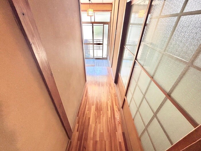 物件内観写真18　(廊下)