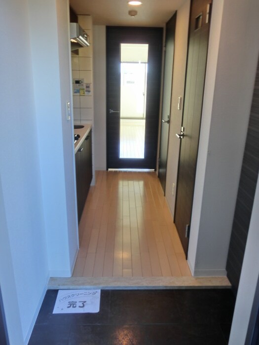 物件内観写真14　(廊下)