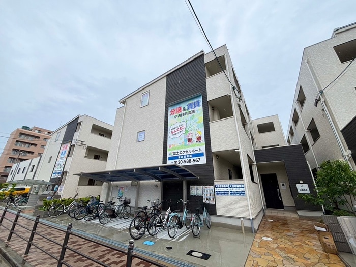 物件外観写真1　(外観写真)