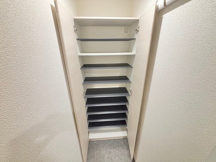 物件内観写真18　(靴箱)