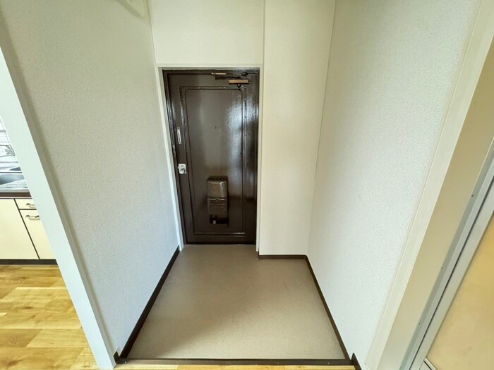 第一コ－ポ澄の玄関