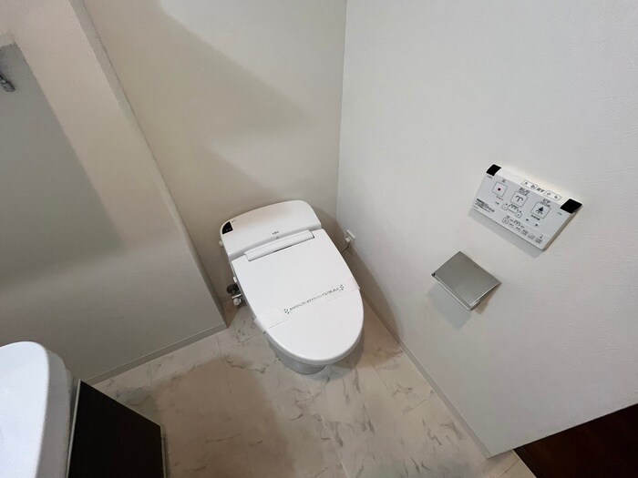 物件内観写真12　(トイレ)