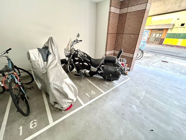 バイク置き場