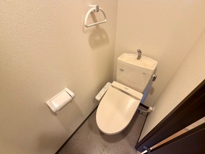 物件内観写真11　(トイレ)