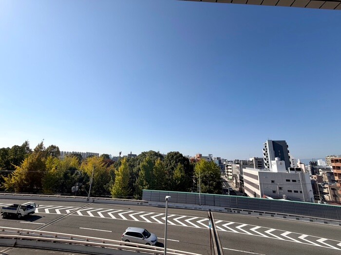 物件内観写真13　(室内からの展望)