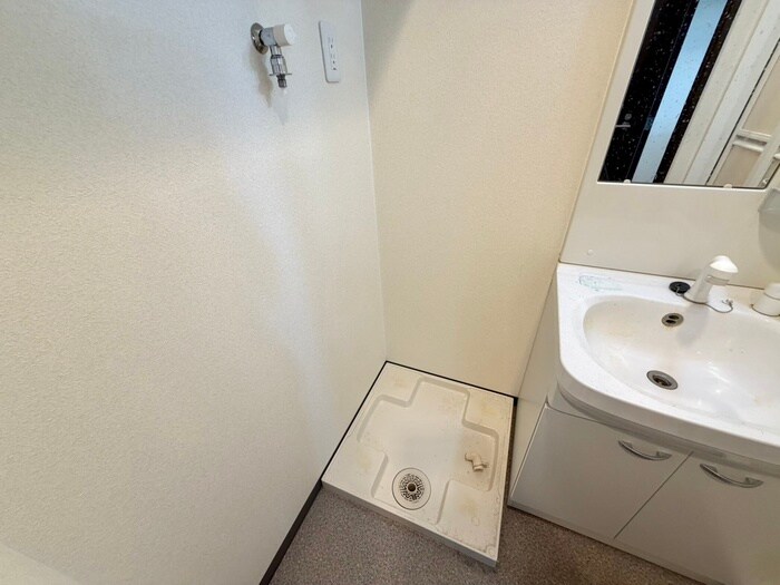 物件内観写真20　(洗濯機置場)