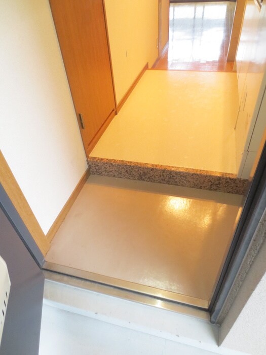物件内観写真7　(玄関)