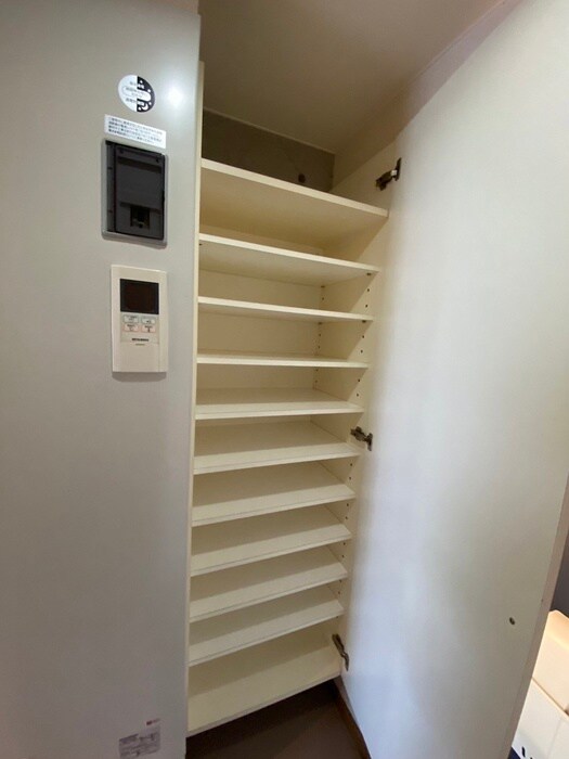 物件内観写真16　(靴箱)