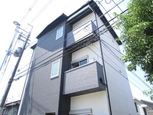 プレシャス五番館外観写真