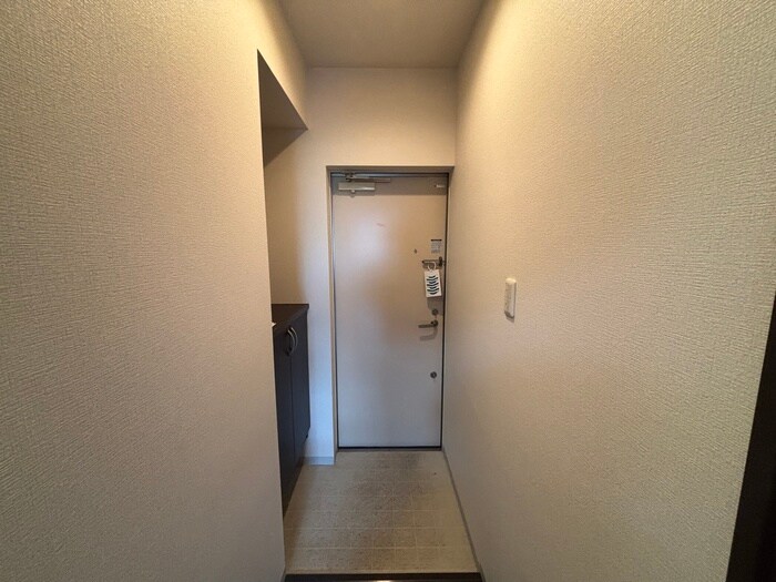 物件内観写真13　(玄関)