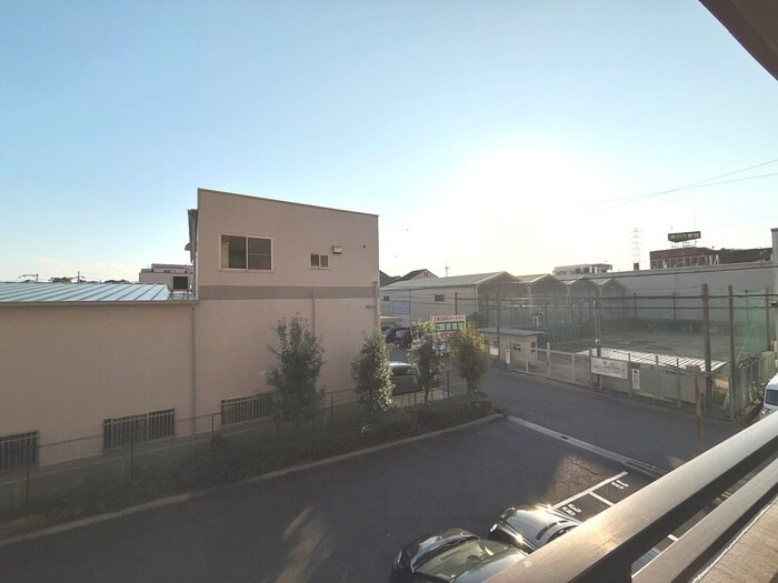 物件内観写真16　(室内からの展望)