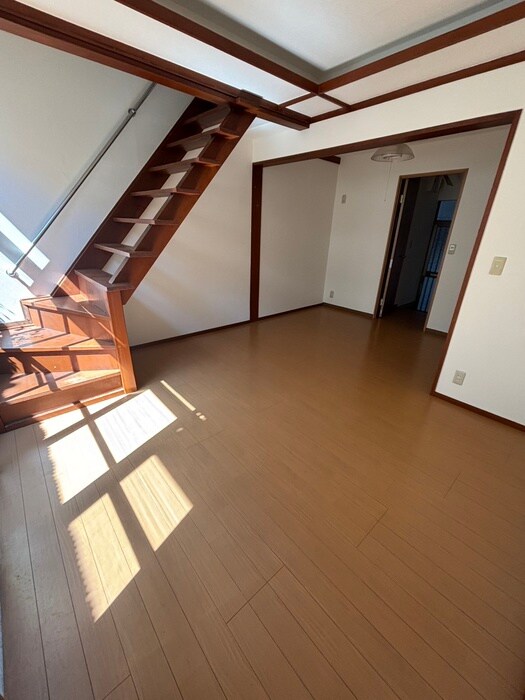 物件内観写真2　(居室)