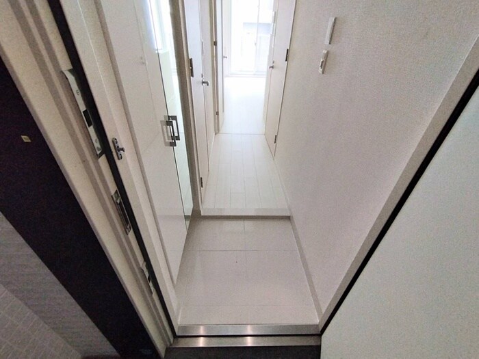 物件内観写真14　(玄関)