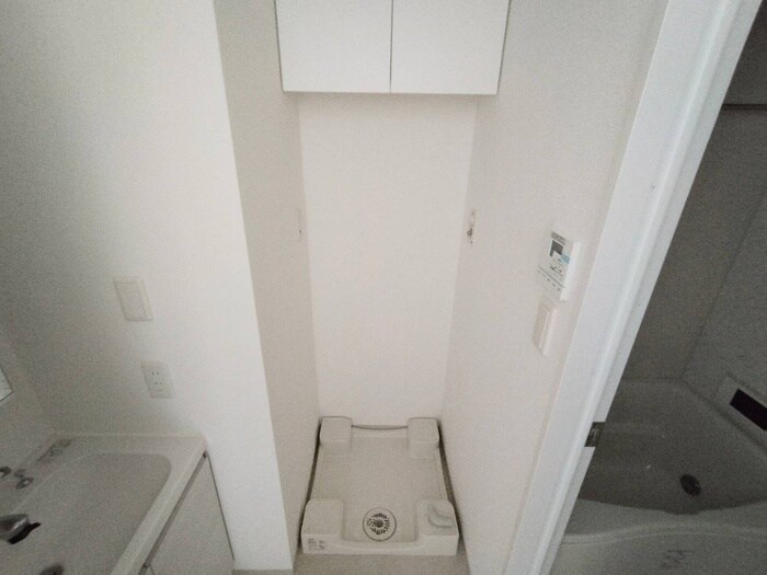 物件内観写真18　(洗濯機置場)