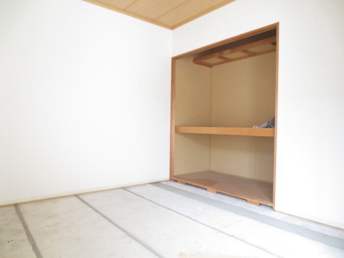 物件内観写真6　(居室)